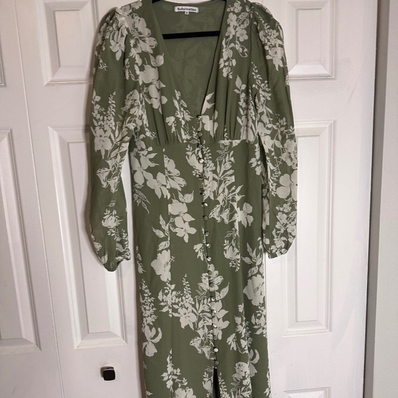 Reformation Brogan Dress - Willow - FLAWED | Missing Button - Picture 5 of 9
